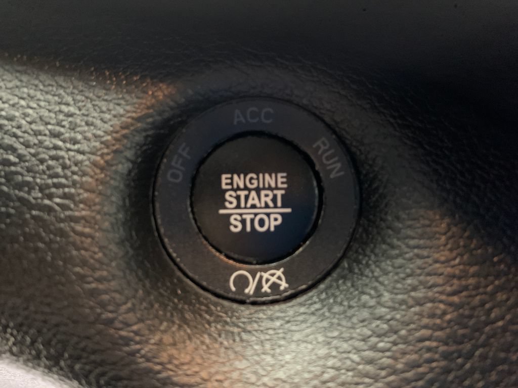 Used 2021 Jeep Cherokee Latitude Lux AWD/4WD image 17
