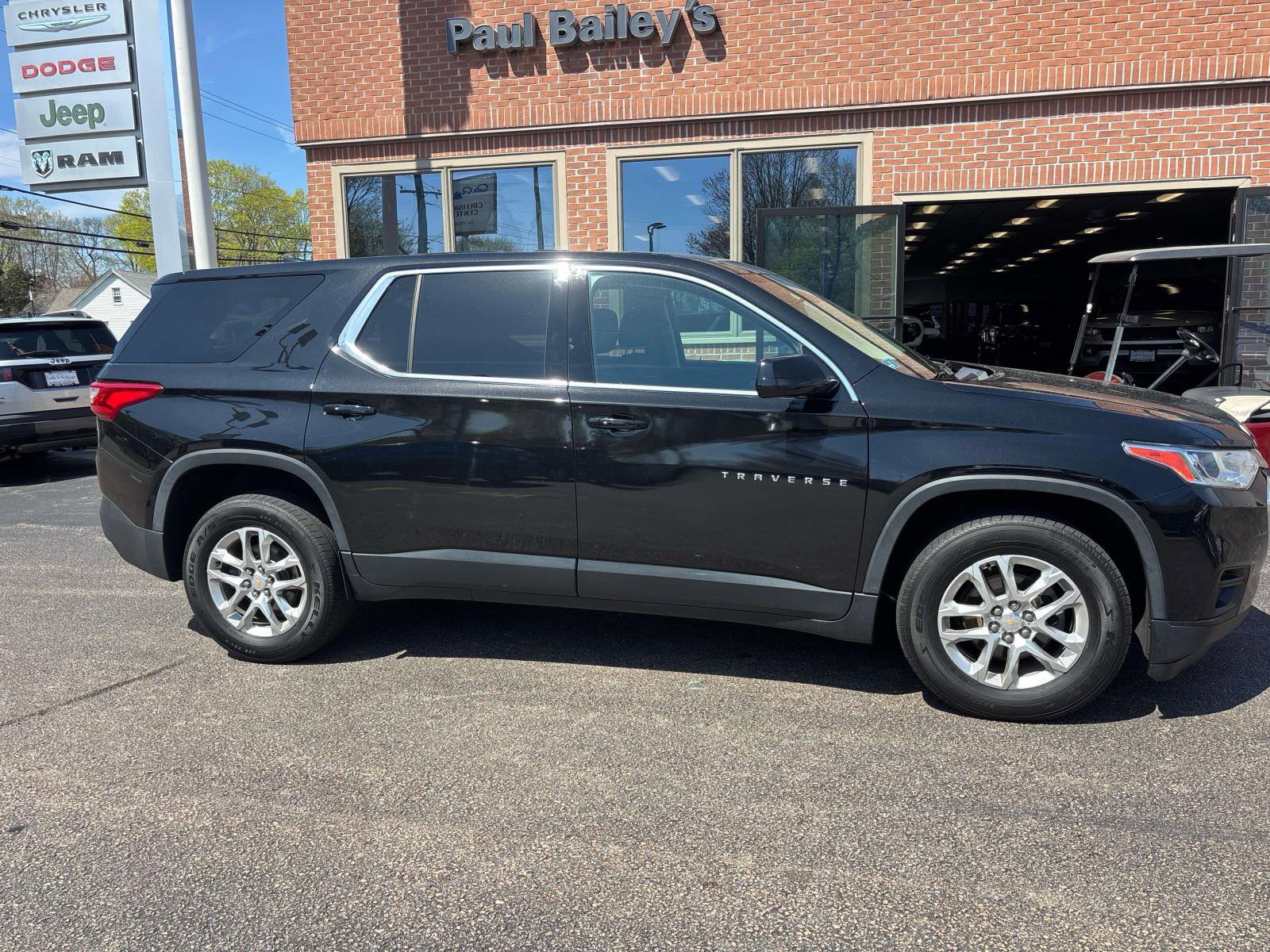 Used 2018 Chevrolet Traverse LS AWD/4WD image 29