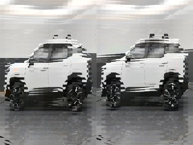 New 2026 Nissan Kicks SV w/ SV Premium Package image 5