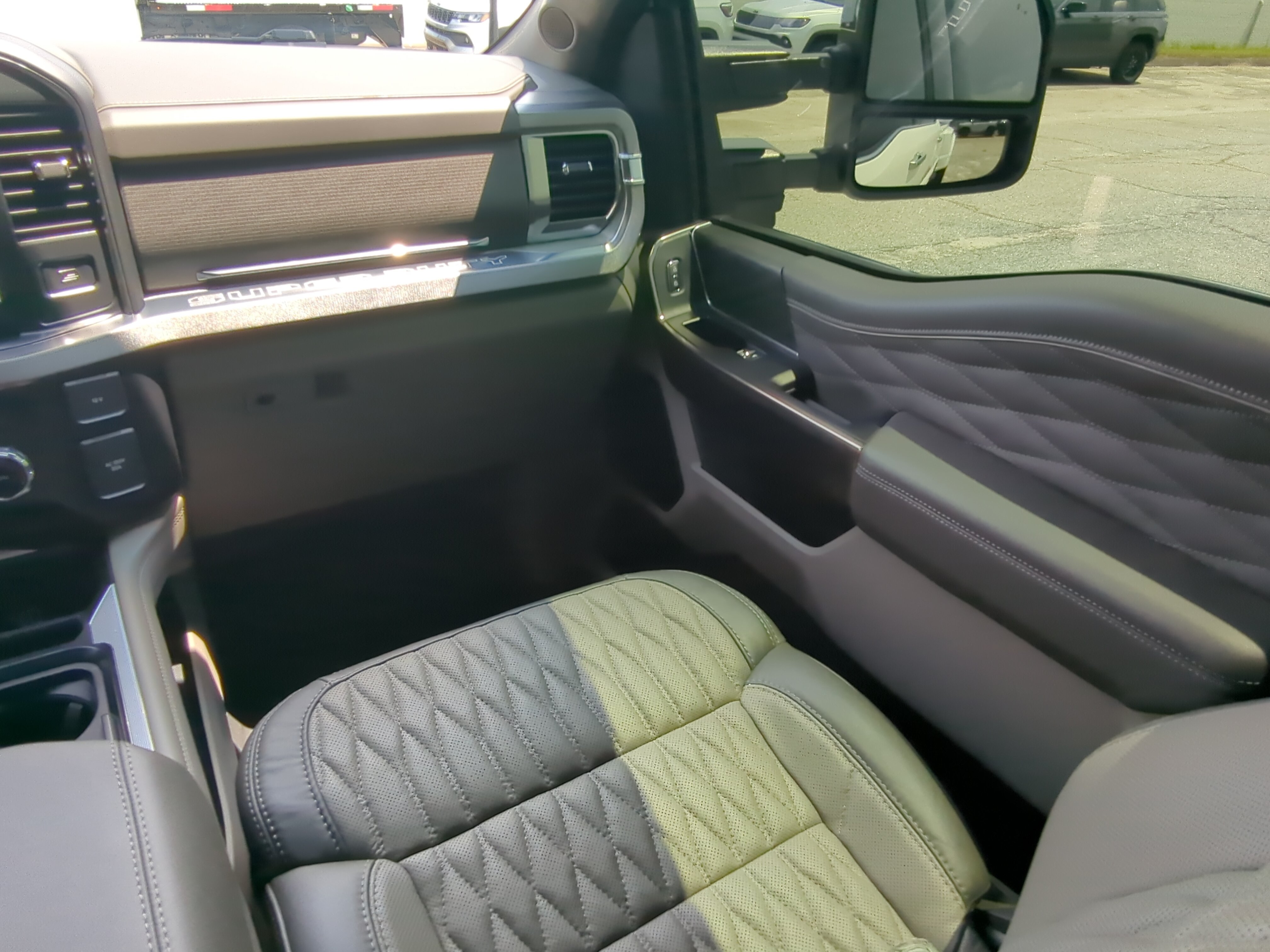 Used 2026 Ford F450 Platinum w/ Platinum Plus Package AWD/4WD image 15