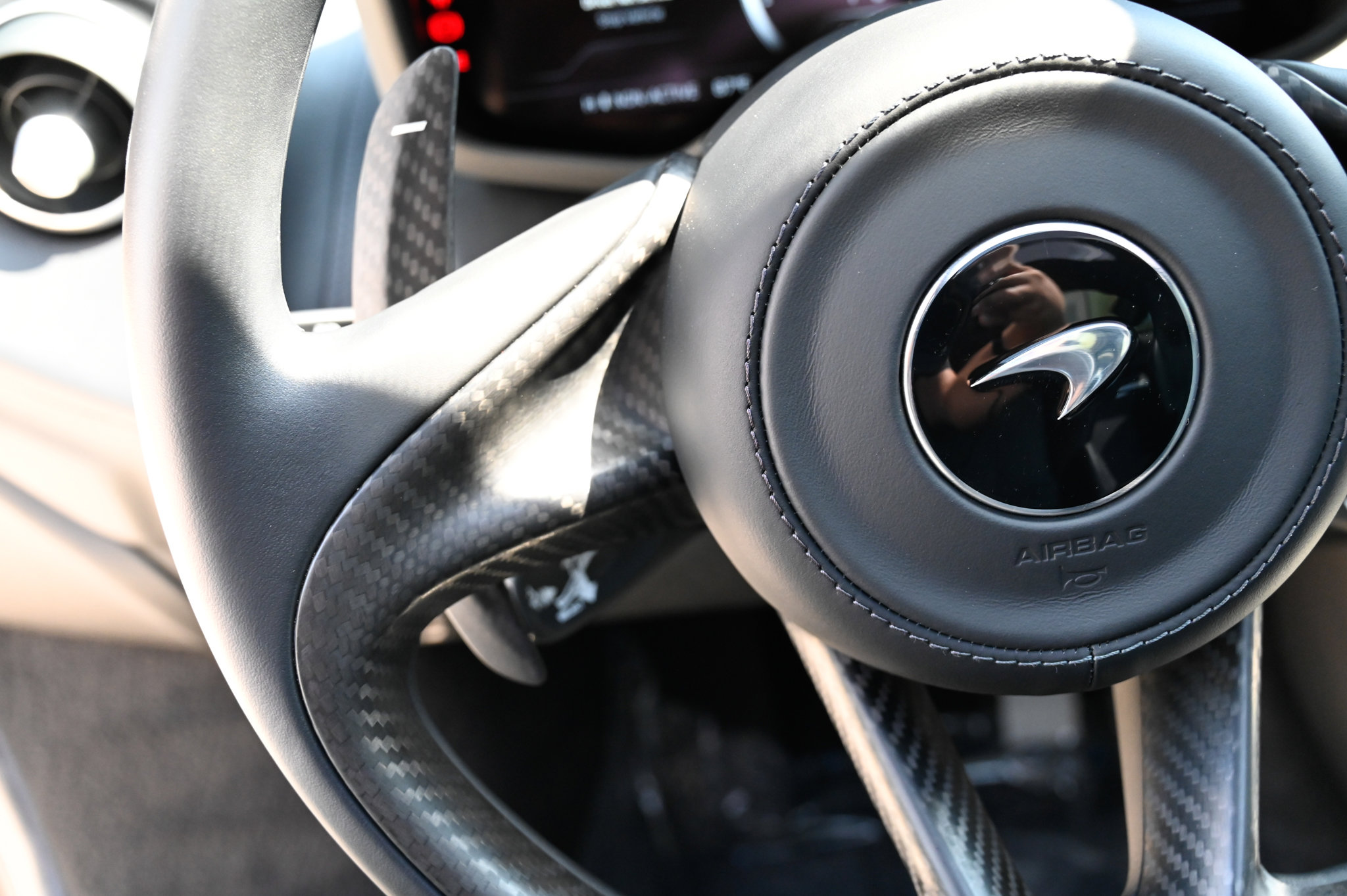 Used 2023 McLaren GT RWD image 26