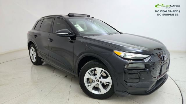 Used 2025 Audi Q6 e-tron Premium w/ Convenience Package RWD image 1