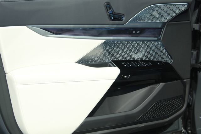 New 2026 BMW i7 xDrive60 w/ Executive Package image 20