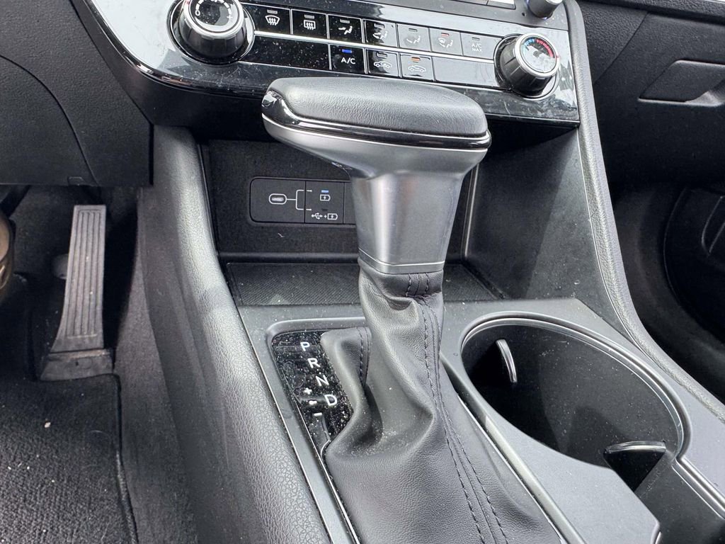 Certified 2025 Hyundai Sonata SE image 25