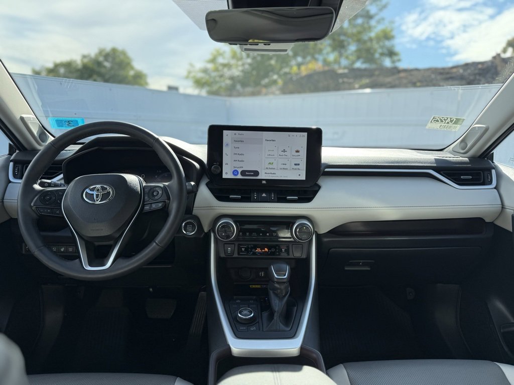 Used 2024 Toyota RAV4 Limited image 17
