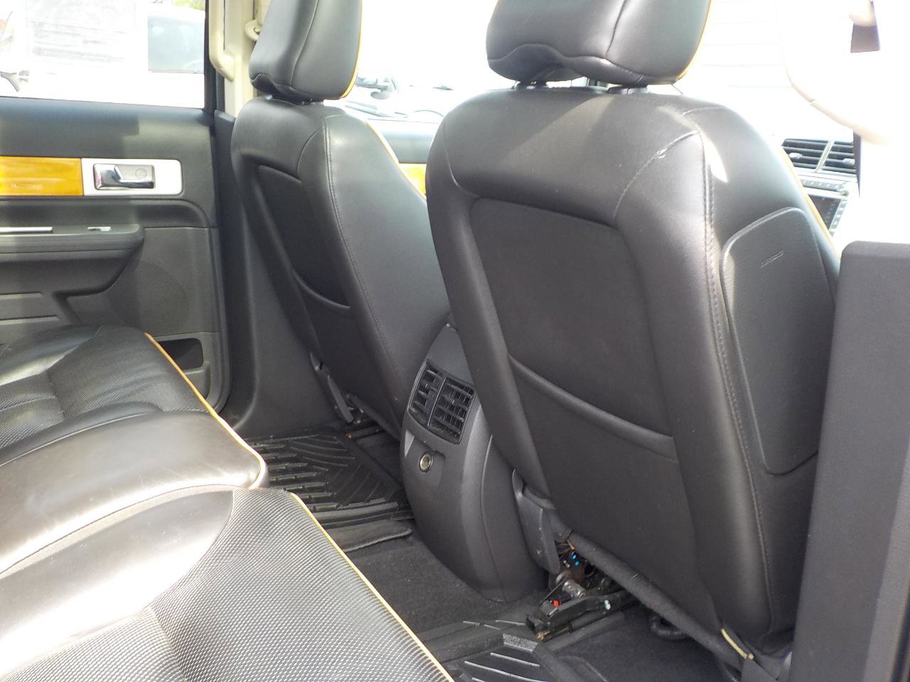 Used 2010 Lincoln MKX AWD image 33