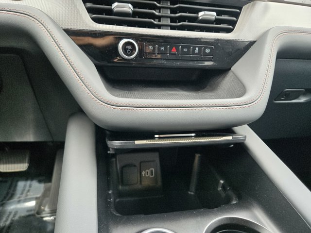 Certified 2025 Ford Explorer Active AWD/4WD image 12