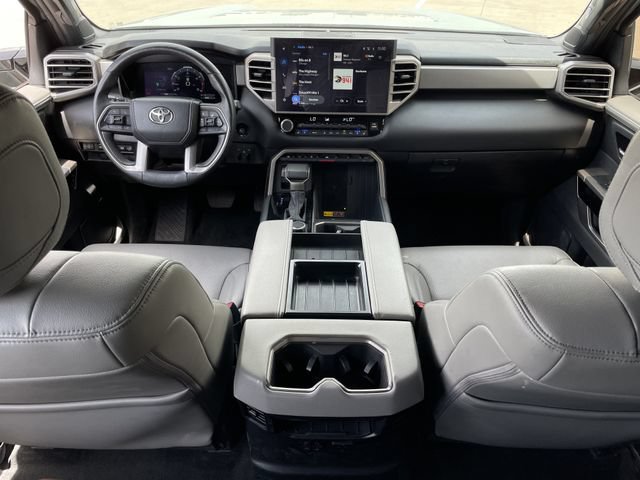 Used 2025 Toyota Tundra Limited AWD/4WD image 10