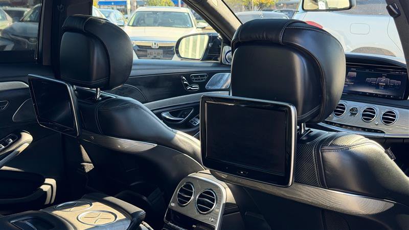Used 2015 Mercedes-Benz S 63 AMG 4MATIC Sedan image 42