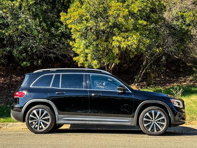 Used 2021 Mercedes-Benz GLB 250 w/ Premium Package image 14