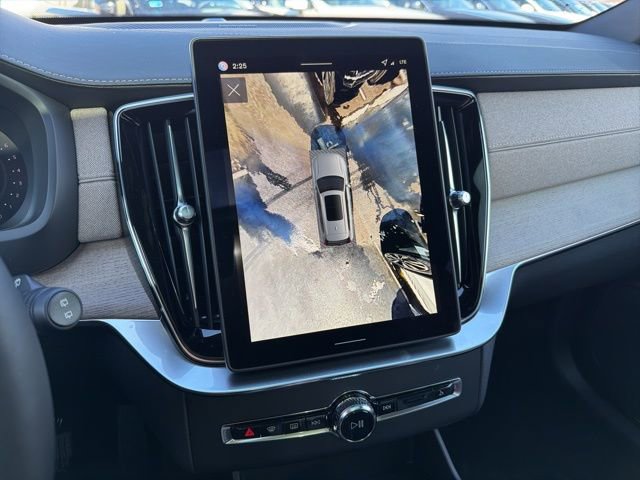 New 2026 Volvo XC90 B6 Plus w/ Protection Package image 15