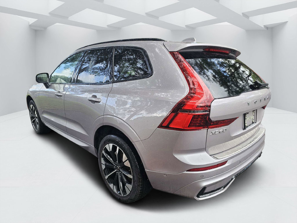Certified 2026 Volvo XC60 B5 Plus AWD/4WD image 5