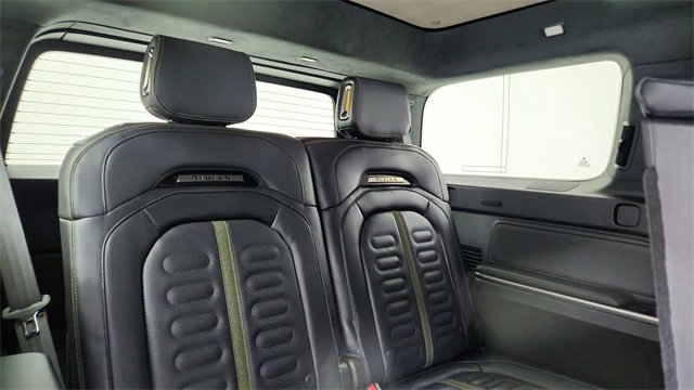 Used 2025 Rivian R1S Adventure image 29