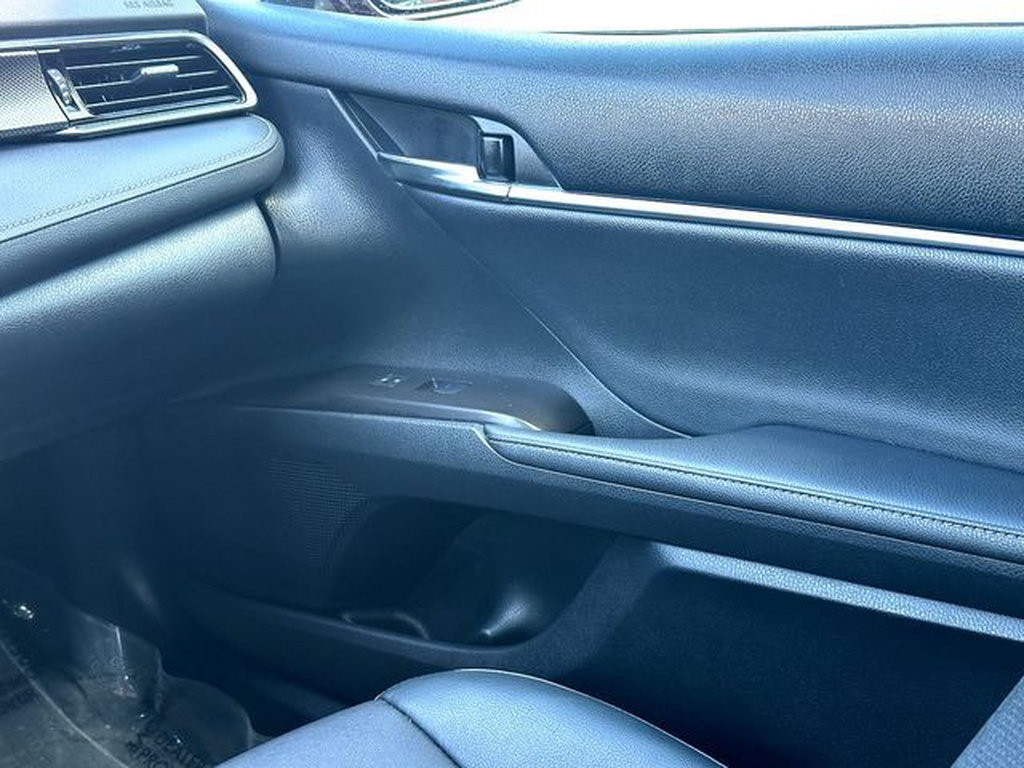 Certified 2022 Toyota Camry XSE FWD image 27