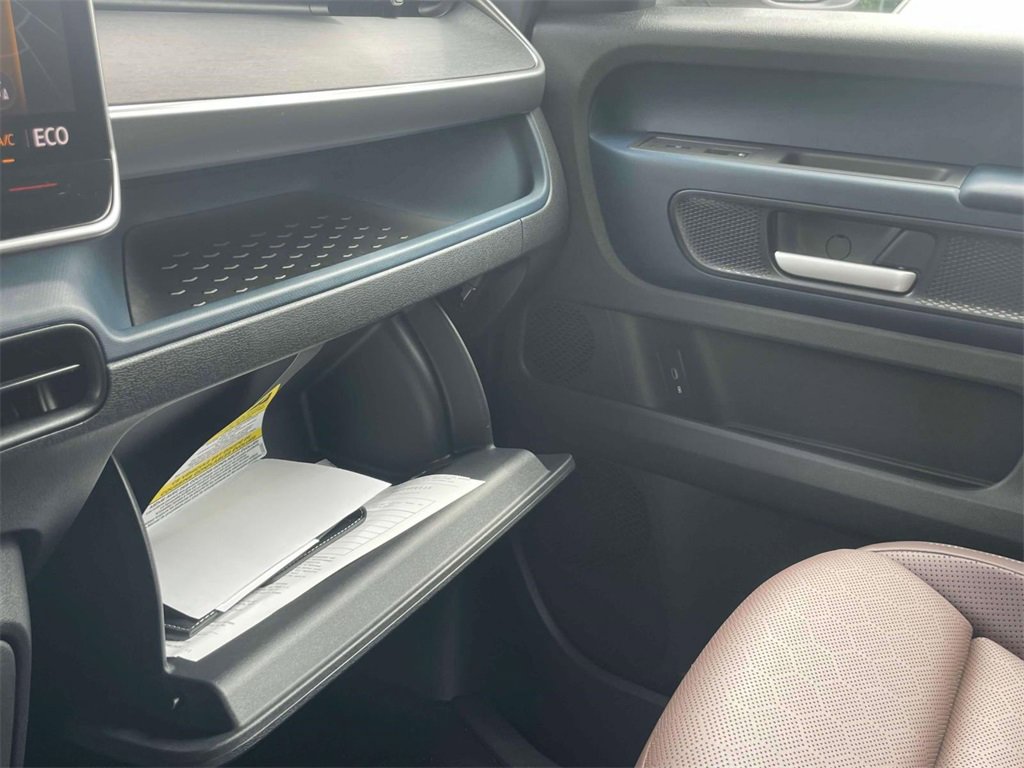 New 2025 Volkswagen ID. Buzz Pro S image 31