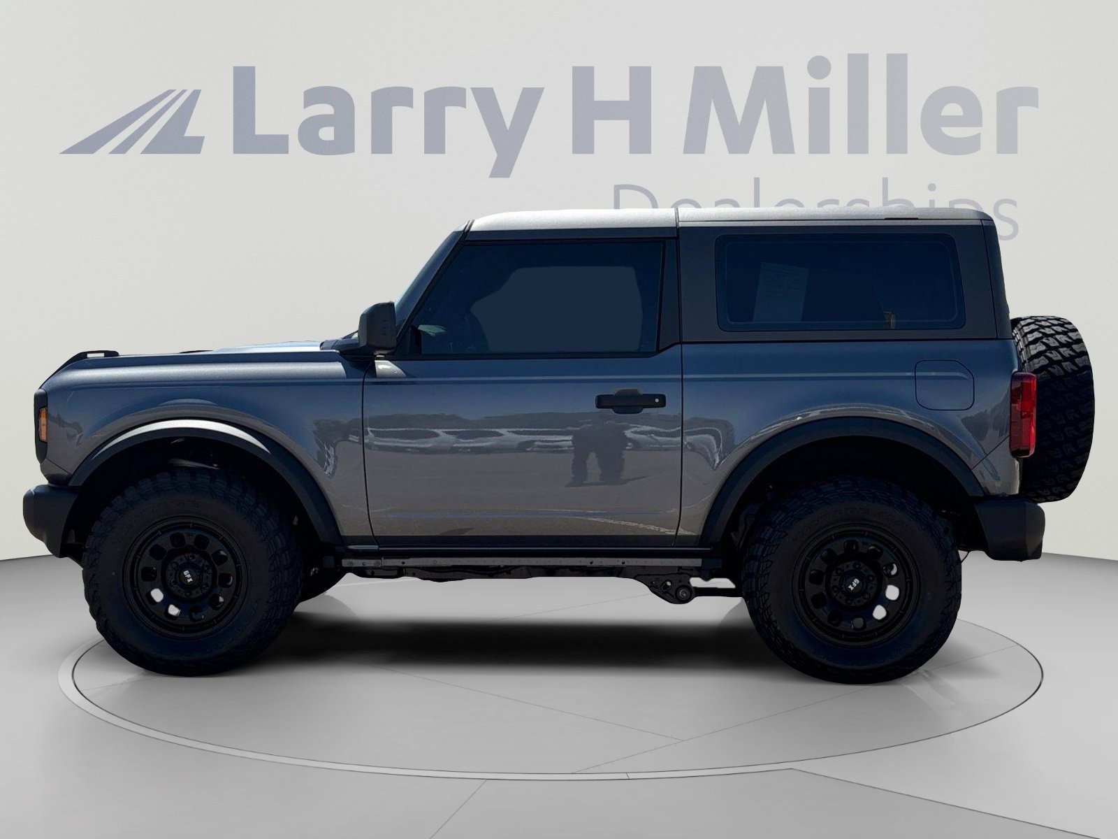 Used 2026 Ford Bronco 2-Door AWD/4WD image 3