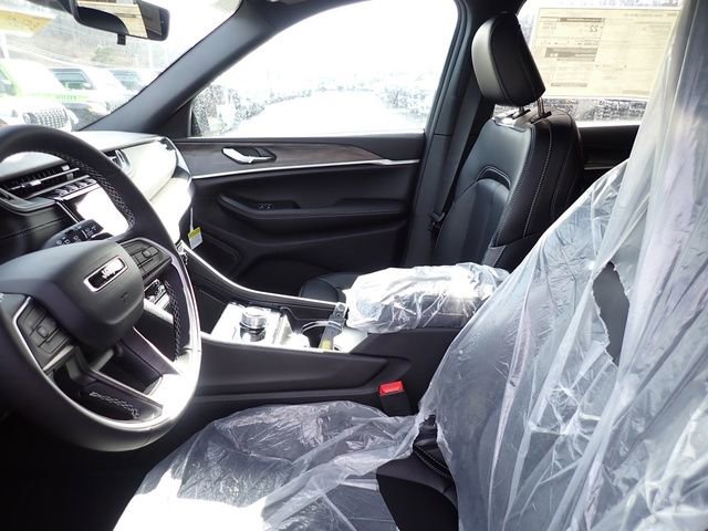 New 2025 Jeep Grand Cherokee Limited w/ Black Appearance Package image 12