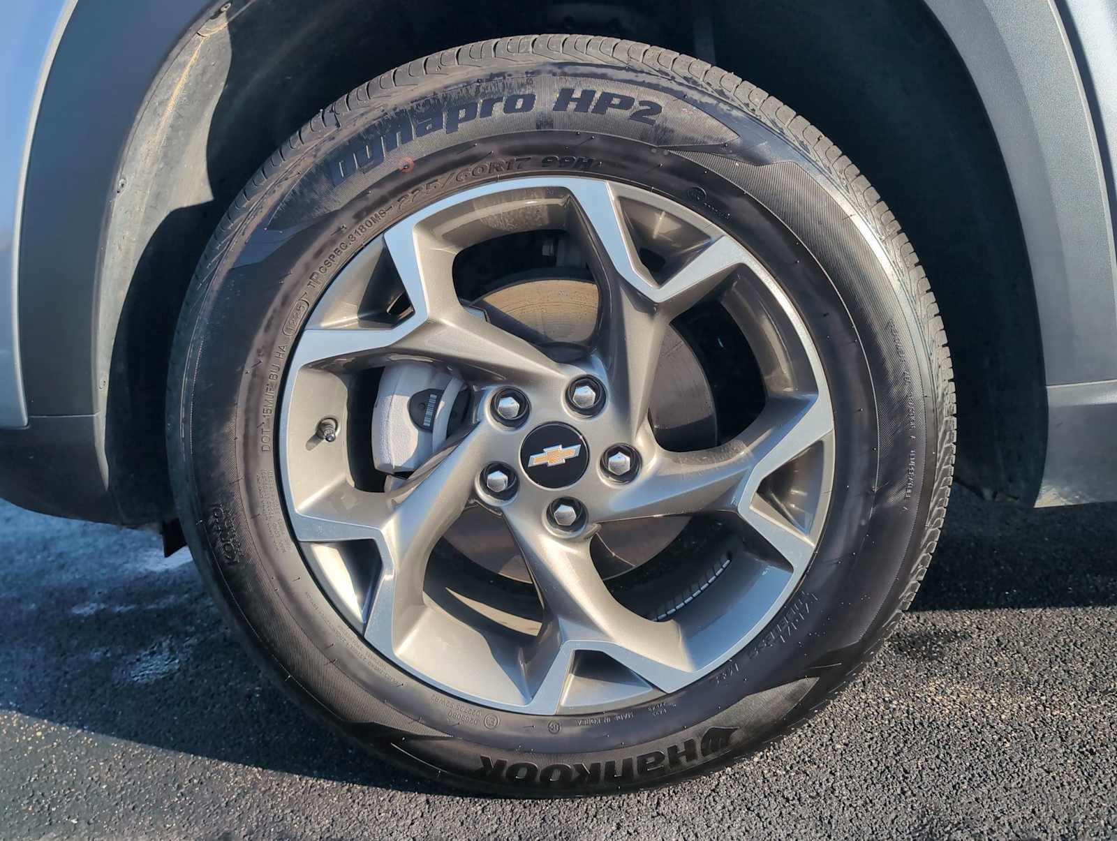 Used 2025 Chevrolet Trax LT w/ LT Convenience Package image 31