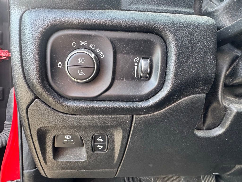 Used 2022 RAM 1500 Big Horn w/ Built-to-serve Edition image 9