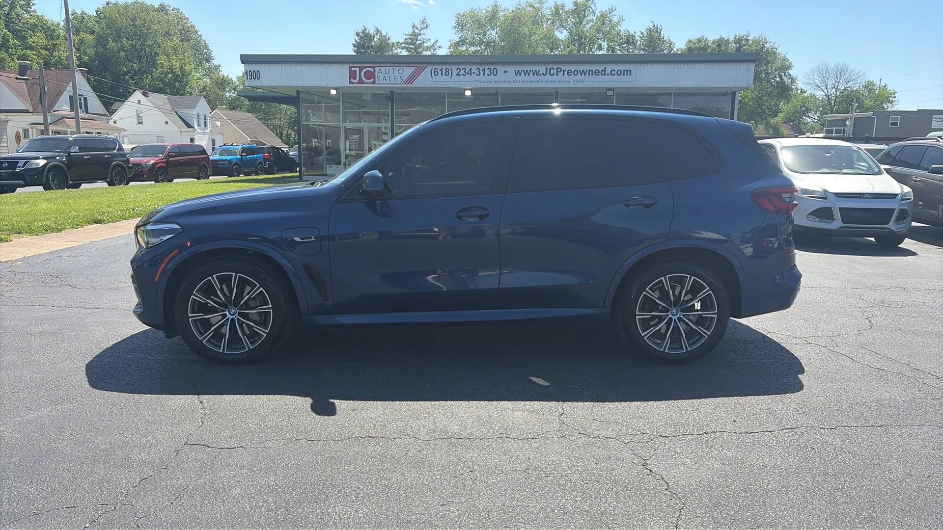 Used 2022 BMW X5 xDrive45e w/ M Sport Package AWD/4WD image 8