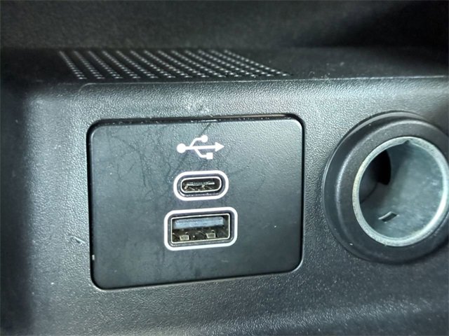 Used 2025 Ford Escape ST-Line image 21