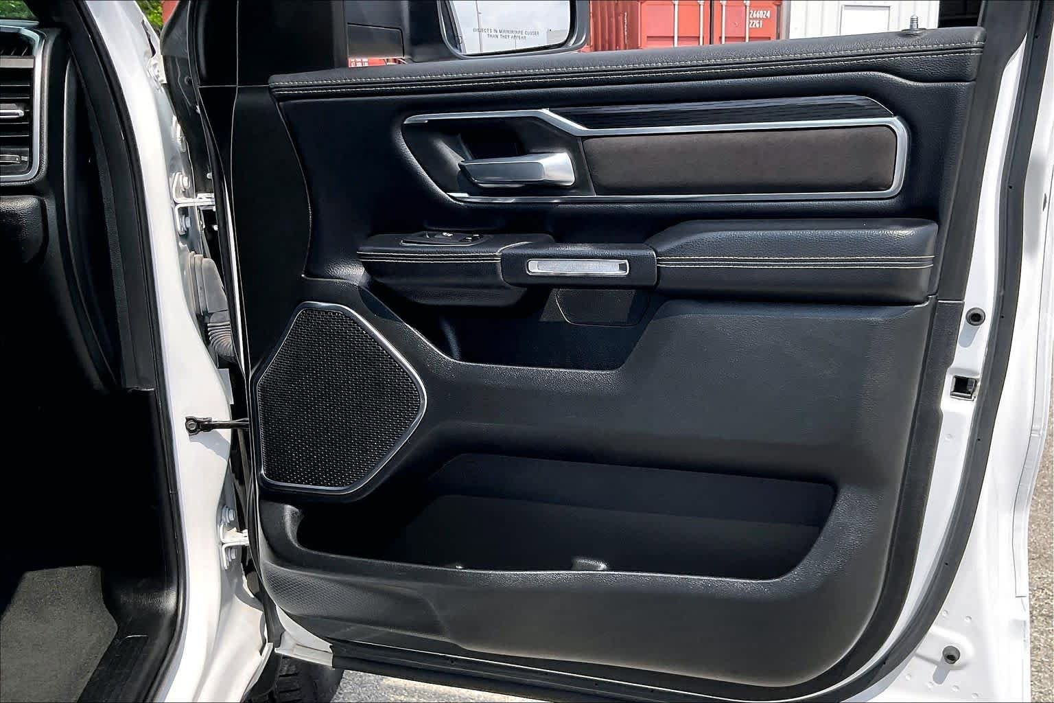 Used 2024 RAM 1500 Laramie AWD/4WD image 22