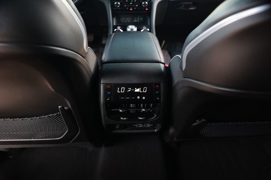 Used 2023 Jeep Grand Cherokee Summit w/ Adv Protech Group IV AWD/4WD image 35