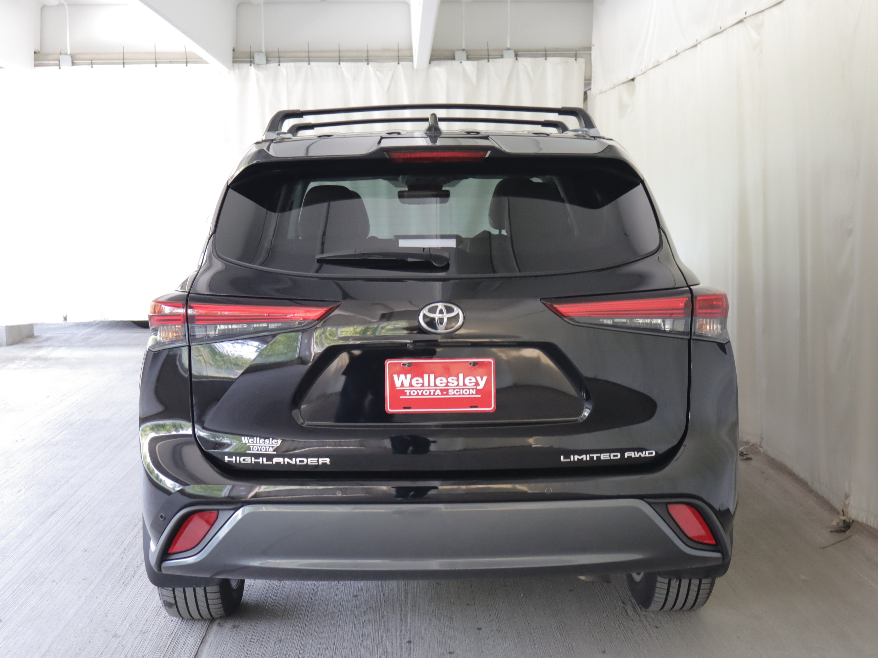 Used 2023 Toyota Highlander Limited AWD/4WD image 26
