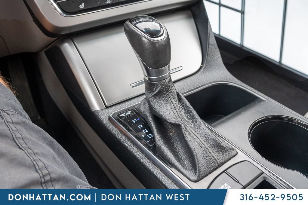 Used 2017 Hyundai Sonata Sport w/ Value Edition Package 02 FWD image 9