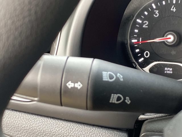 Used 2023 Jeep Renegade Latitude AWD/4WD image 15