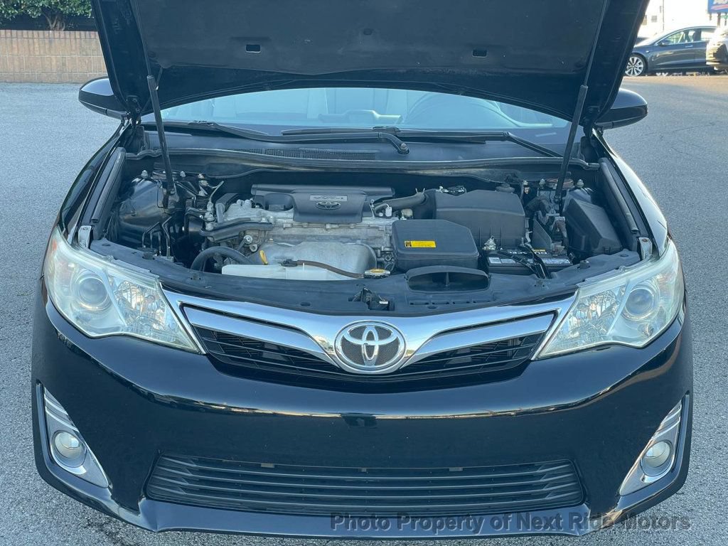 Used 2012 Toyota Camry XLE FWD image 17