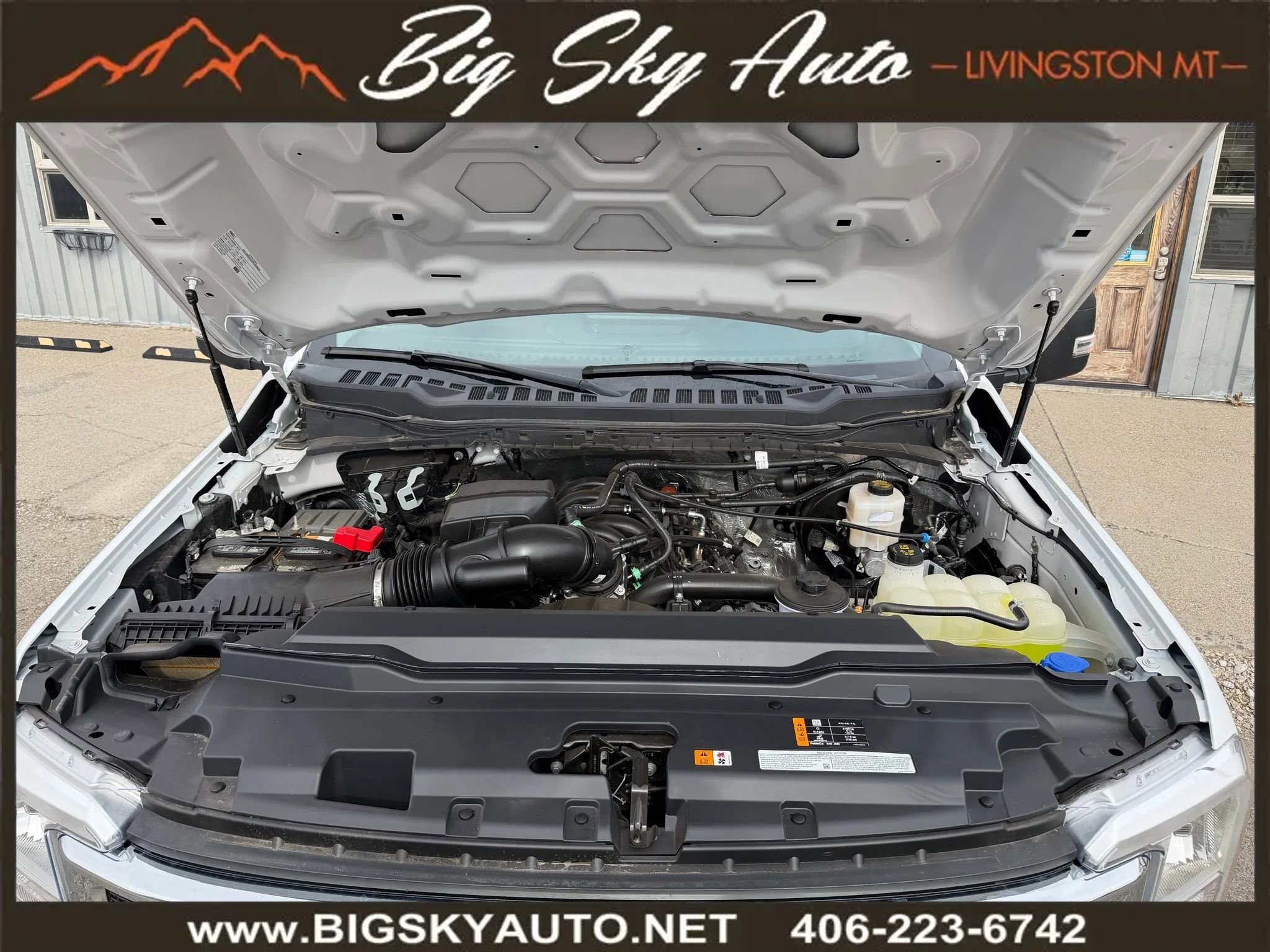 Used 2023 Ford F250 XLT w/ FX4 Off-Road Package image 10