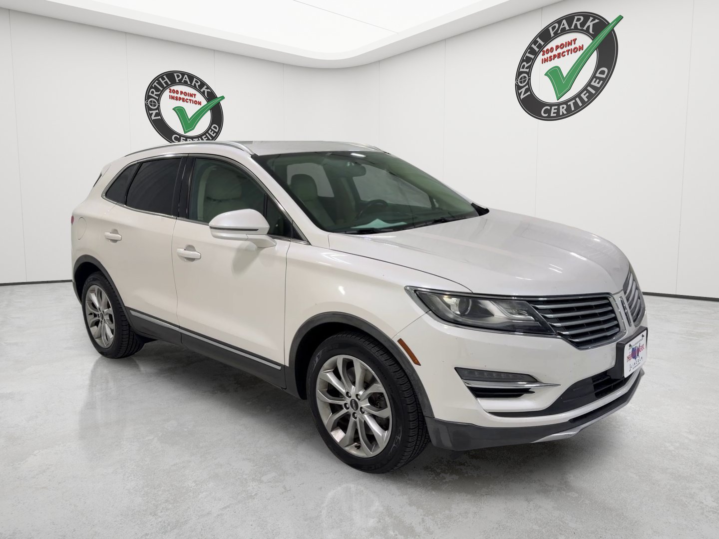 Used 2015 Lincoln MKC FWD w/ Equipment Group 101A Select image 7