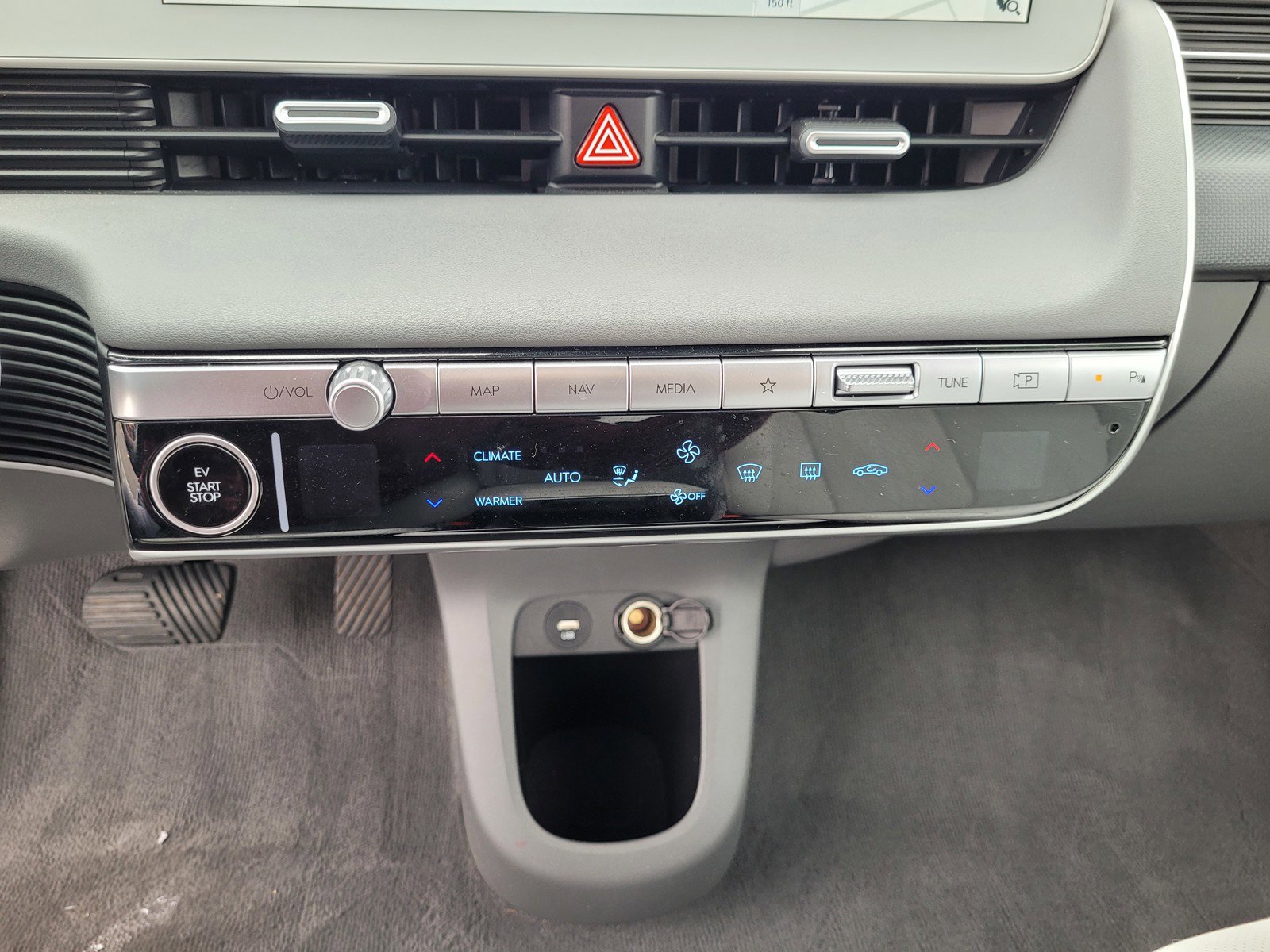 Used 2024 Hyundai Ioniq 5 Limited image 19