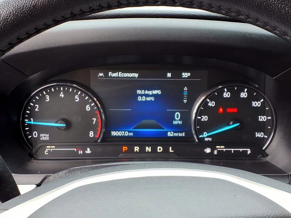 Used 2022 Ford Explorer XLT w/ Equipment Group 202A image 24