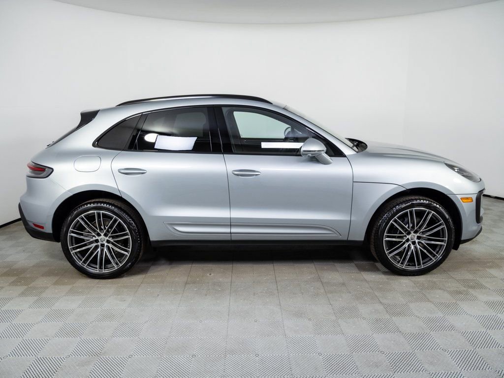 New 2026 Porsche Macan image 28