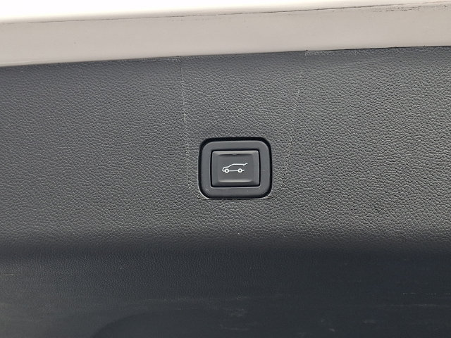 Certified 2023 Chevrolet Traverse LT FWD image 31