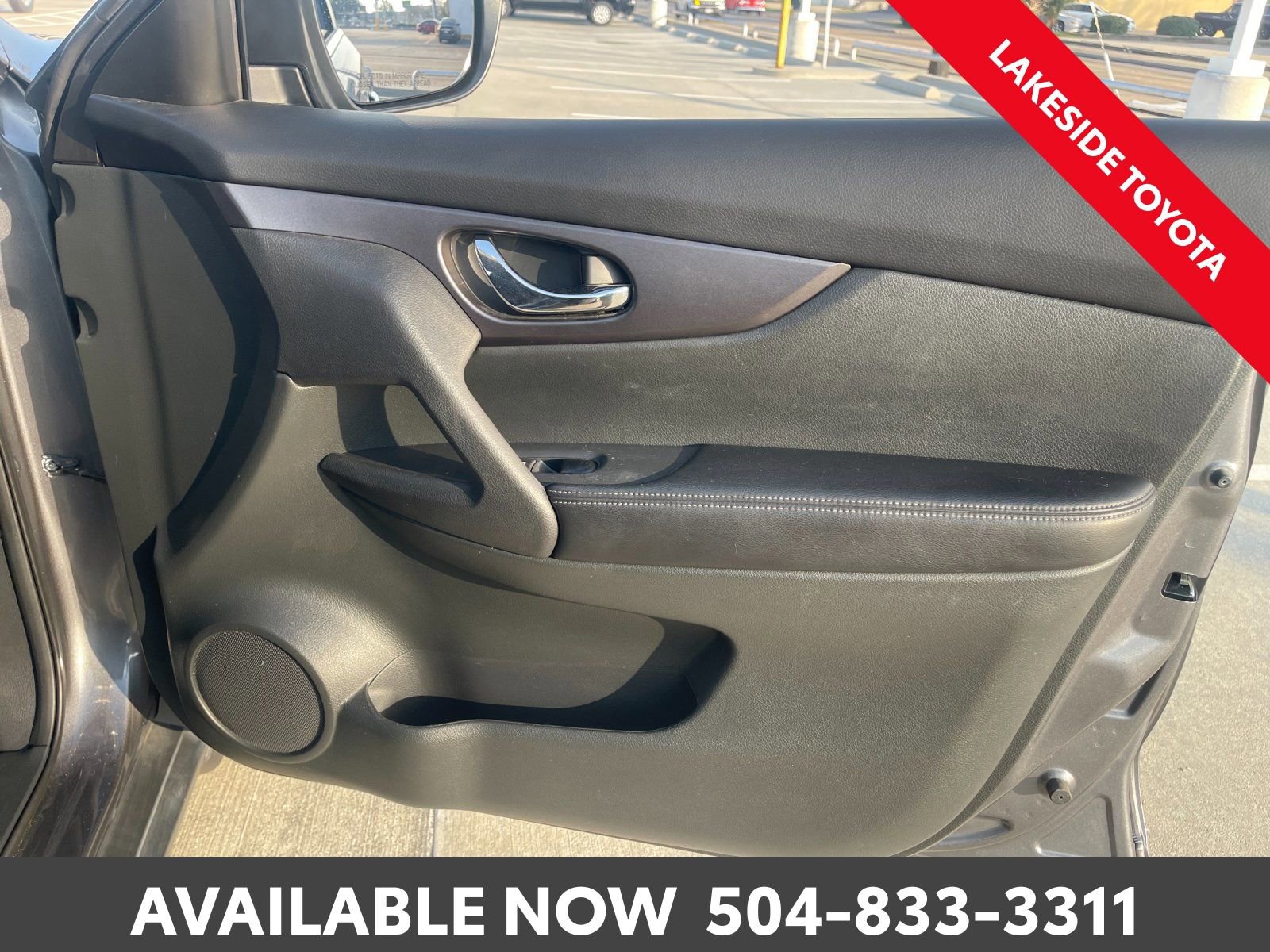 Used 2016 Nissan Rogue SV image 18