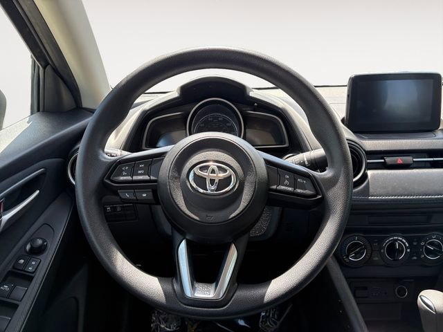 Used 2019 Toyota Yaris LE FWD image 12