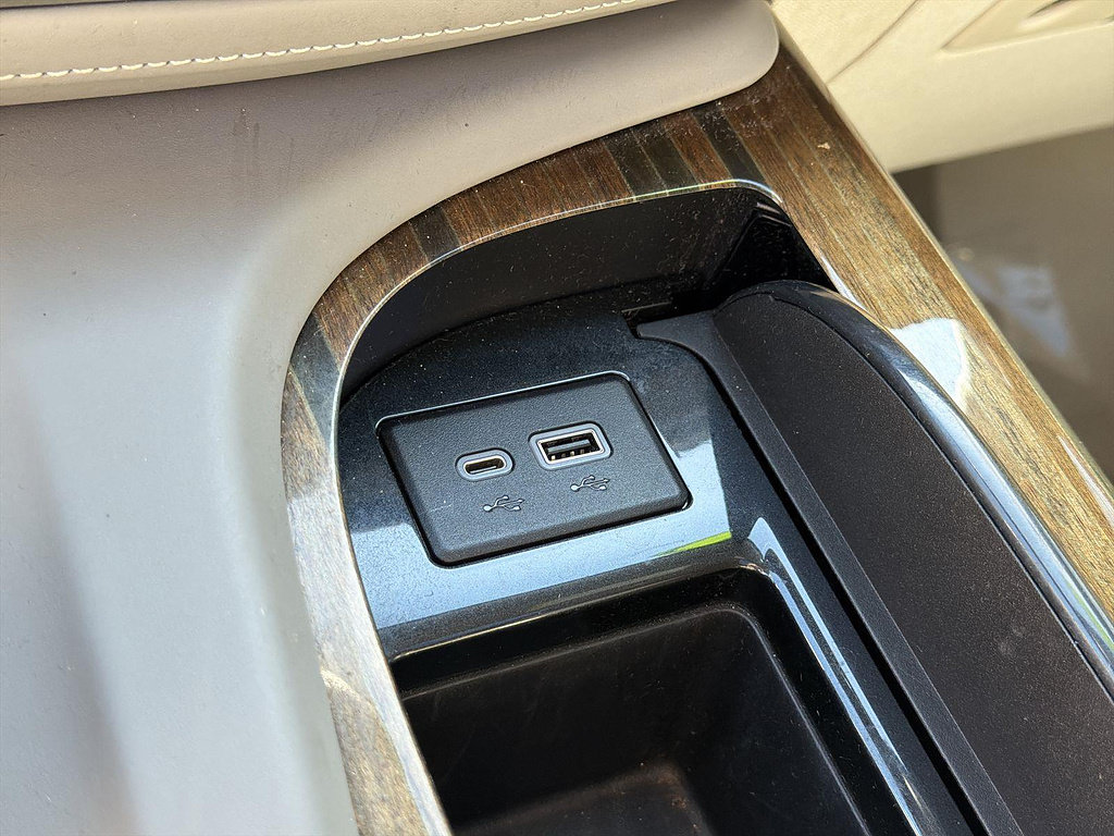 Used 2023 Cadillac Escalade Sport Platinum AWD/4WD image 40