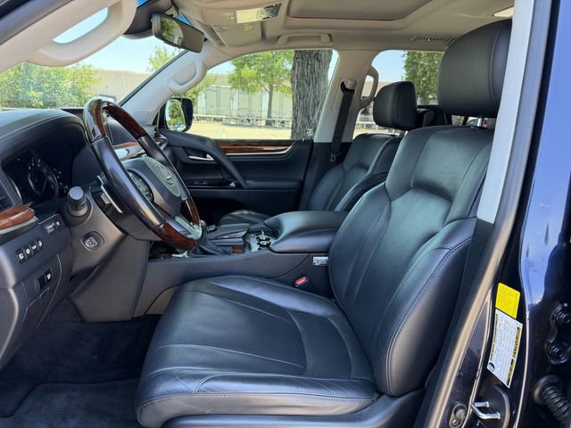 Used 2017 Lexus LX 570 4WD image 27