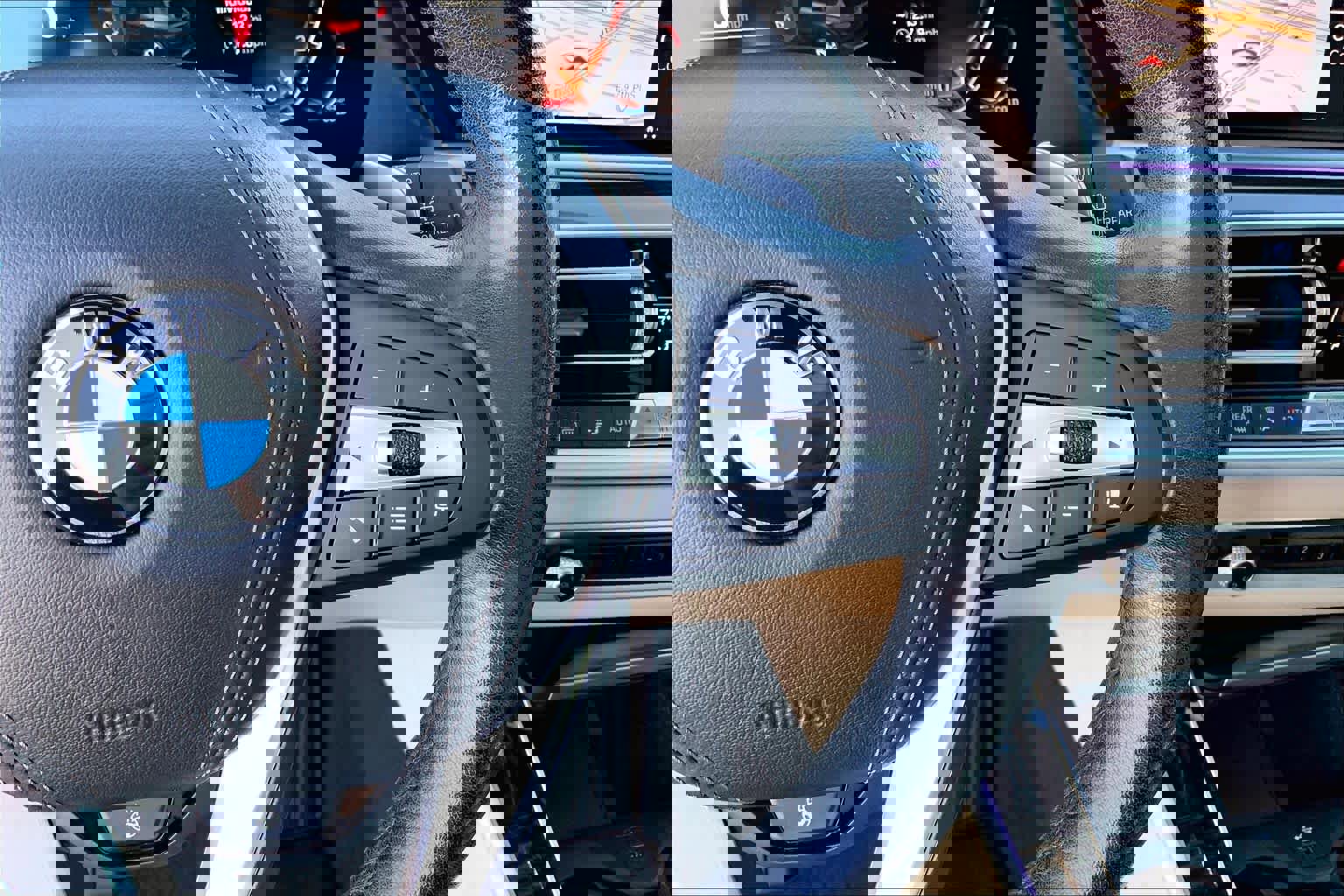 Used 2021 BMW X5 xDrive40i w/ Premium Package image 23