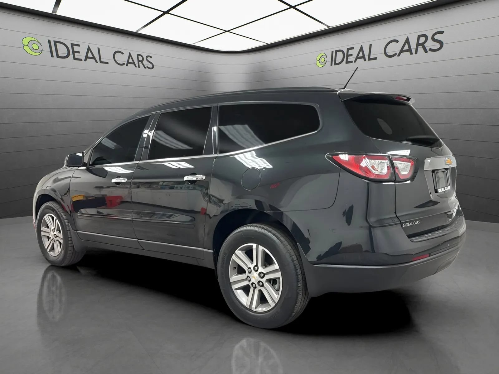 Used 2015 Chevrolet Traverse LT FWD image 7