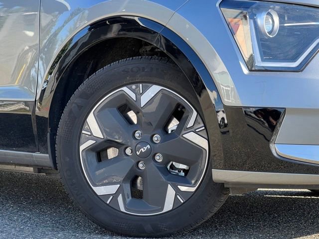 Certified 2025 Kia Niro Wind w/ Wind Preserve Package image 2