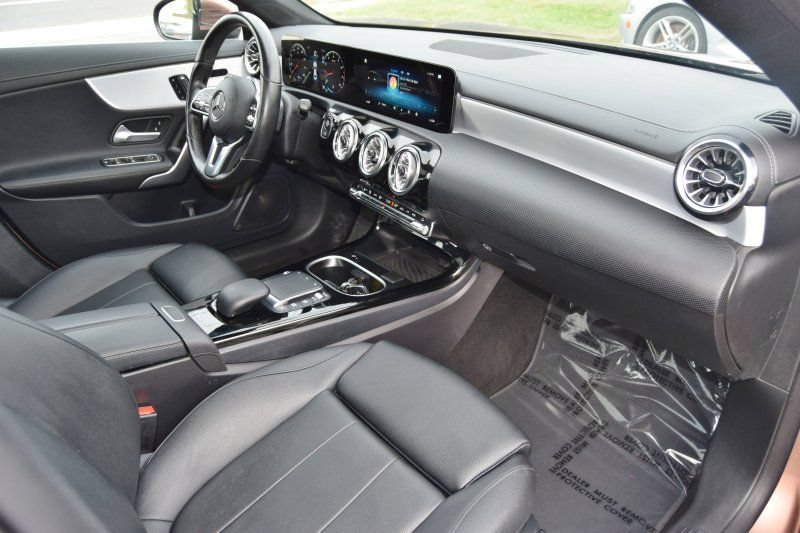 Used 2023 Mercedes-Benz CLA 250 4MATIC w/ Premium Package image 25
