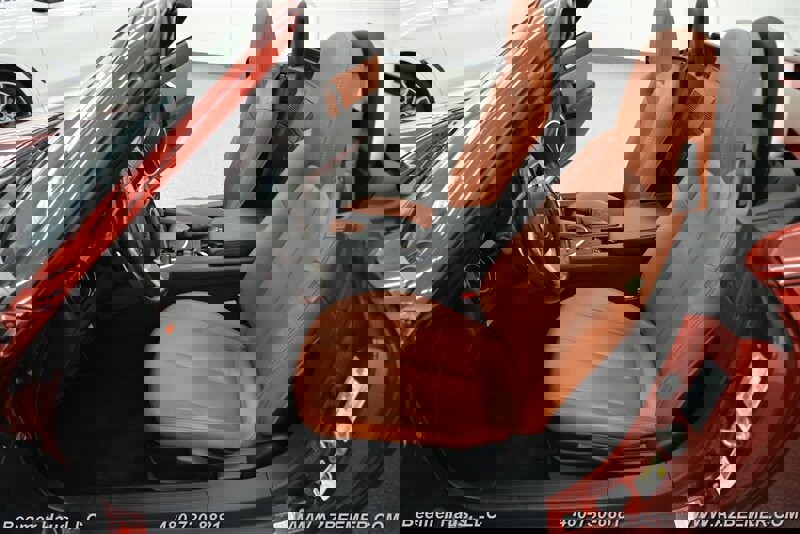 Used 2008 MAZDA MX-5 Miata Grand Touring w/ Premium Pkg image 17