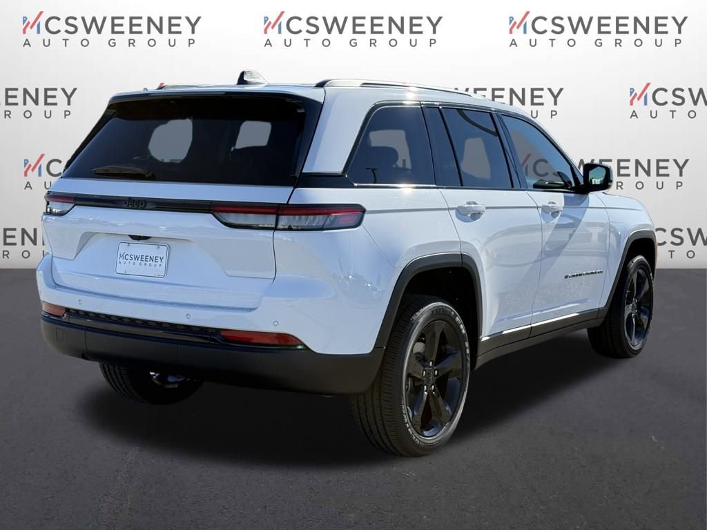 New 2025 Jeep Grand Cherokee Laredo RWD image 5