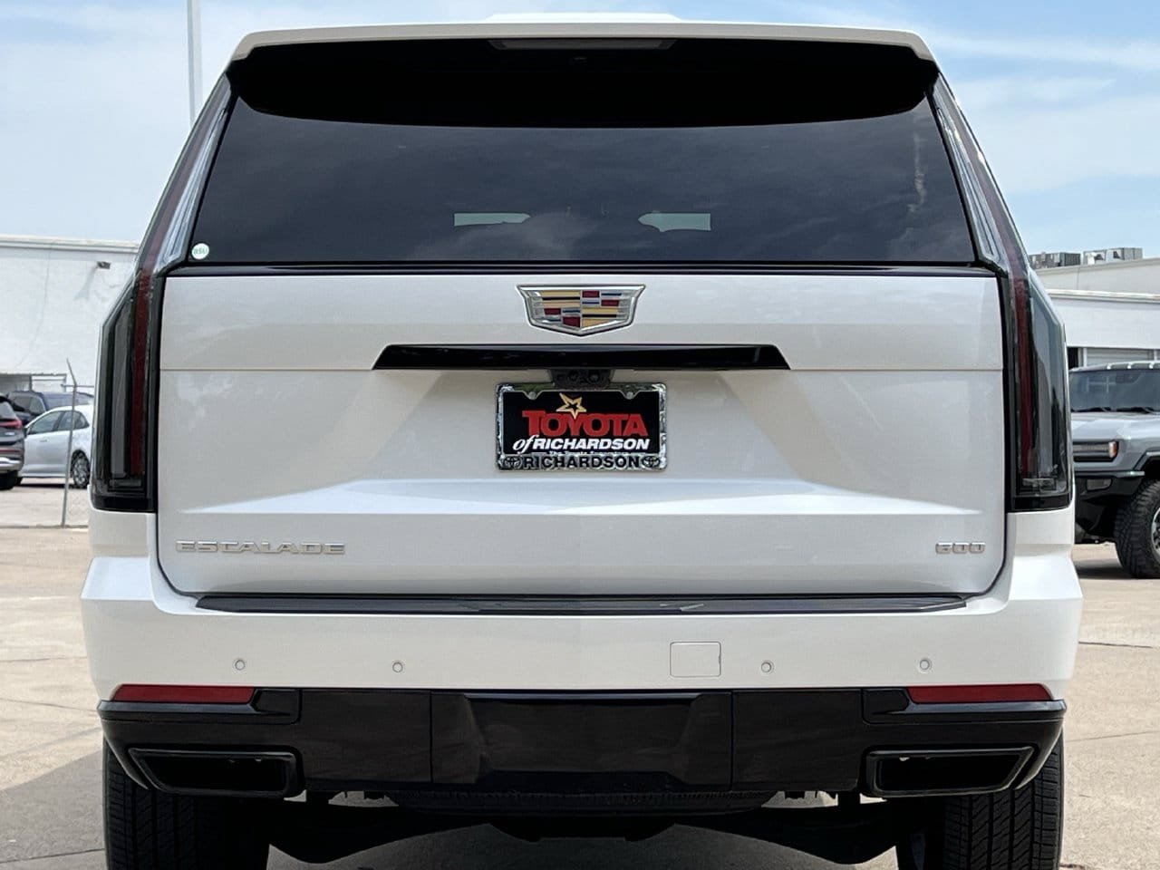 Used 2025 Cadillac Escalade Sport w/ LPO, Floor Liner Package AWD/4WD image 5