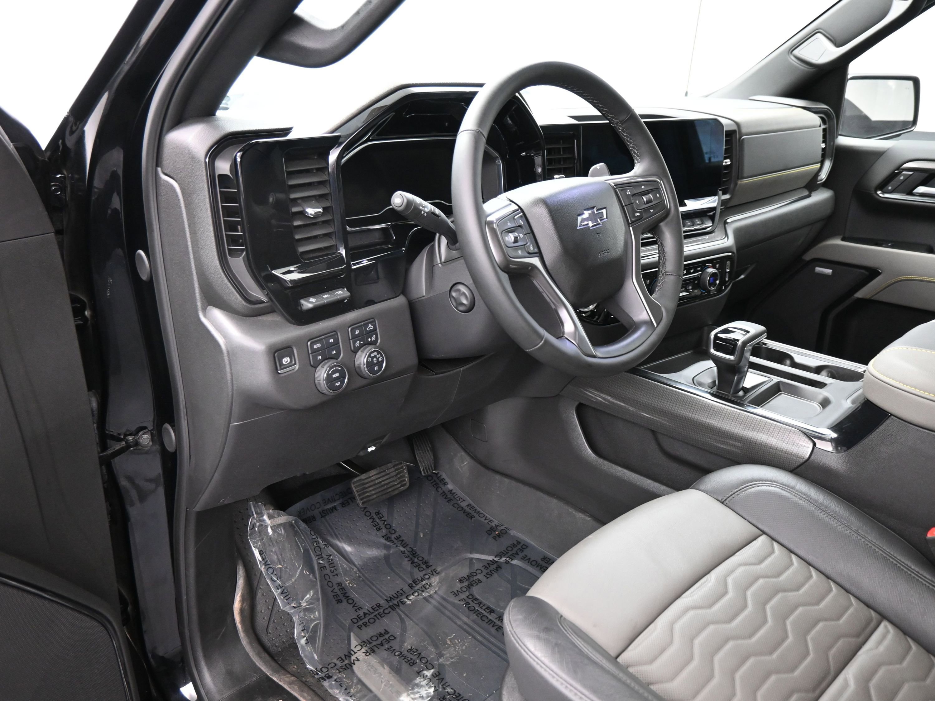 Certified 2025 Chevrolet Silverado 1500 ZR2 w/ Technology Package image 12