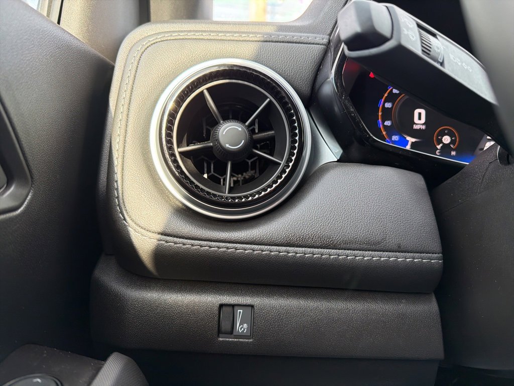 Used 2024 Chevrolet Colorado LT w/ LT Convenience Package II image 29